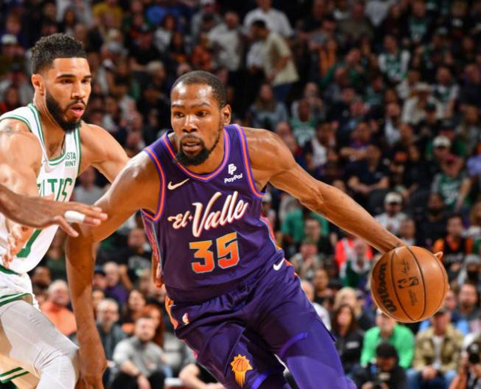 包含集结日突围战来临，波士顿凯尔特人围绕社区盾队长鼓劲，态度坚定，身体对抗强度拉满的词条-体育资讯